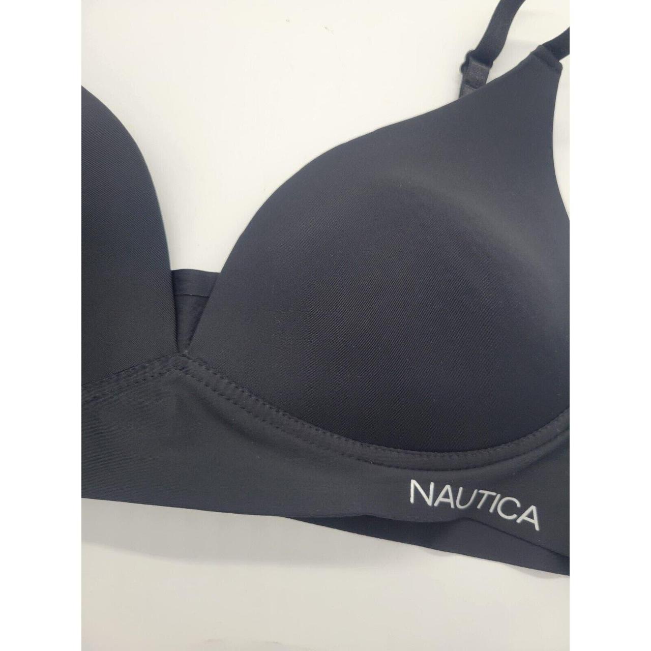 I have 2 Nautica full support bras. Can wear to work - Depop