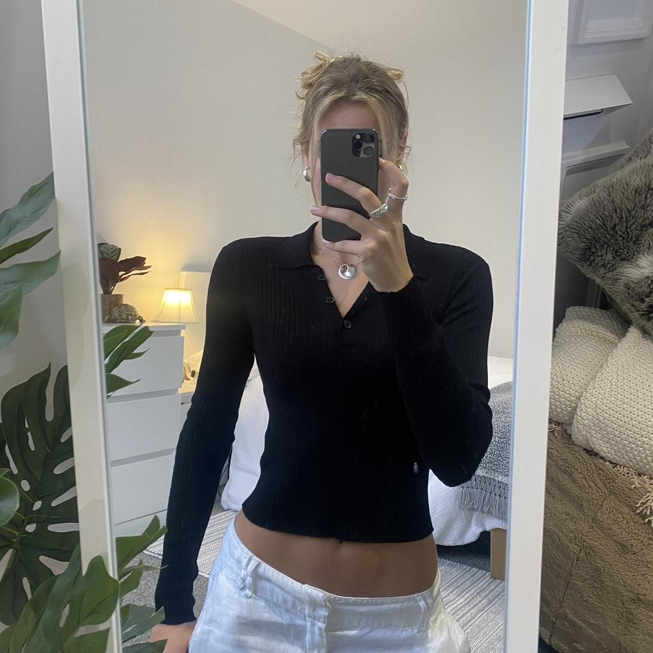 flattering fitted black crop top with button V-neck... - Depop