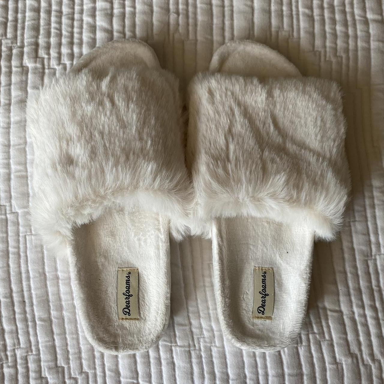 White dearfoam online slippers