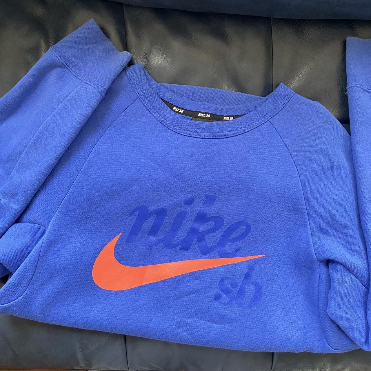 Nike sb crewneck discount sweatshirt