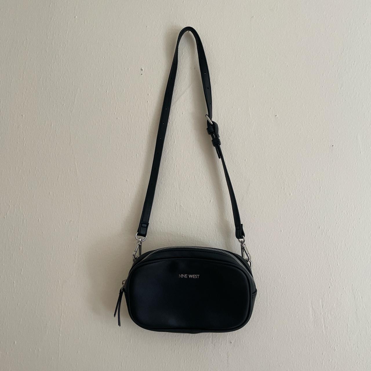 Louis Vuitton Crossbody Pouch Condition: 9/10 Box - Depop