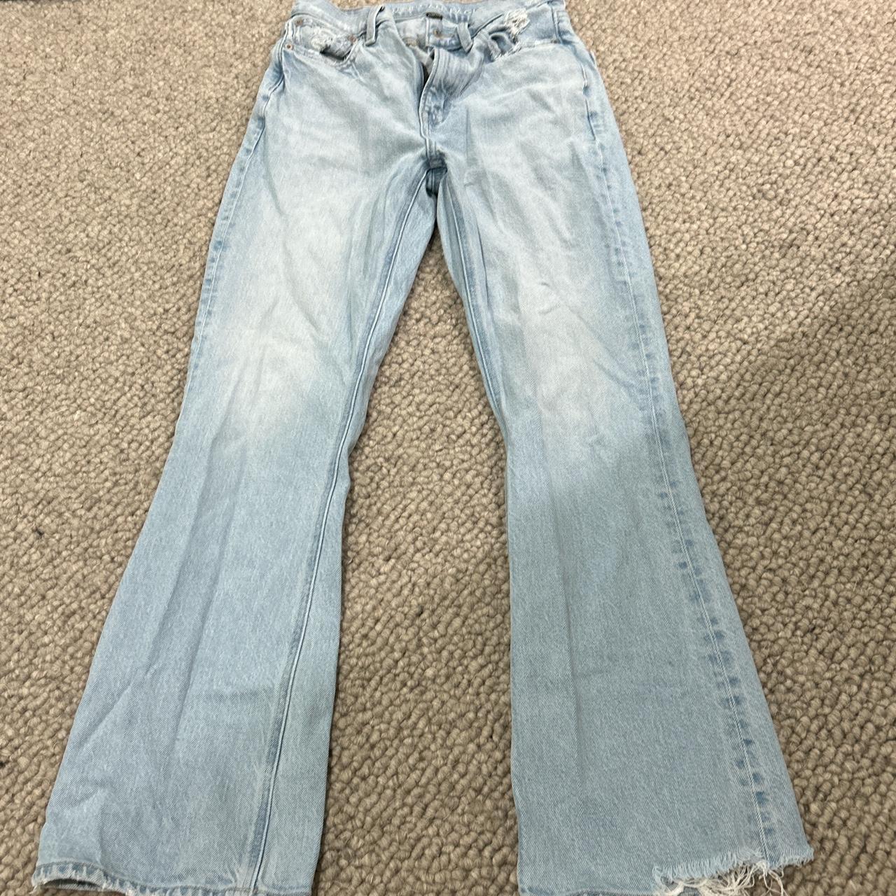 American eagle flare jeans size 0! Super cute but... - Depop