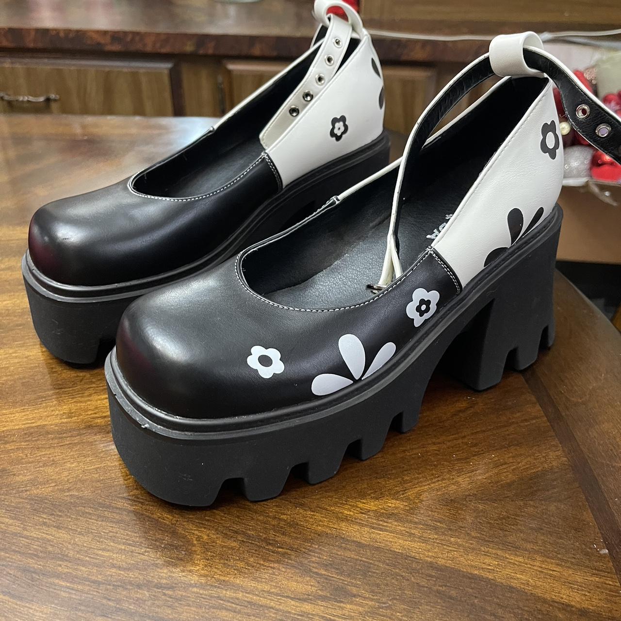 lamoda chunky heart heeled shoes in black