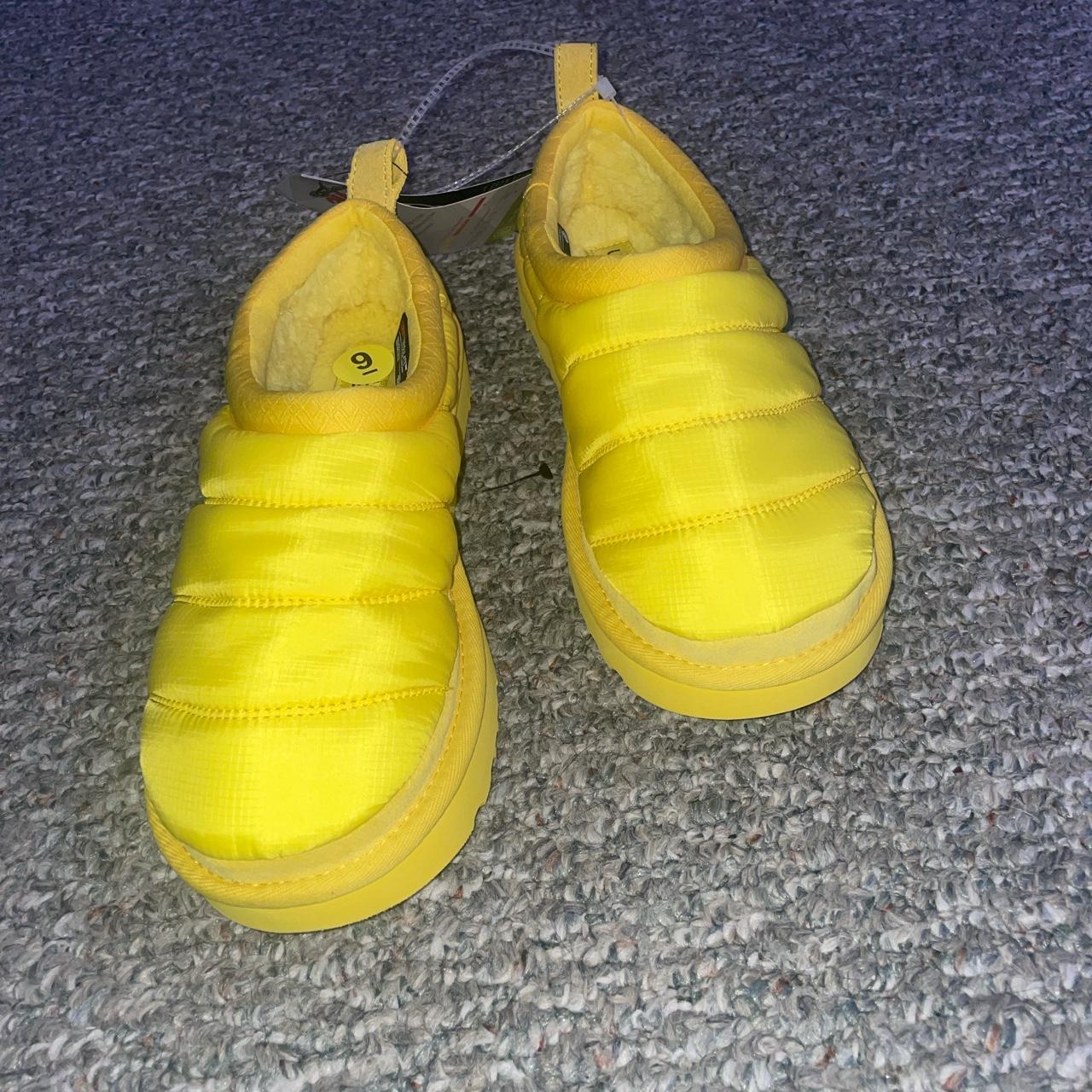 Yellow colour online slippers