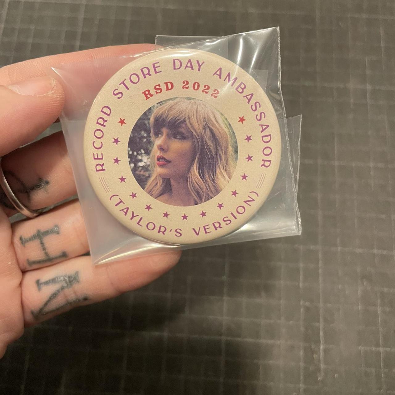 TAYLOR SWIFT record store day ambassador // RSD... Depop