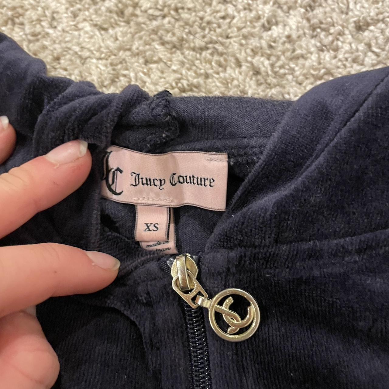 gorgeous juicy couture zip up size xs, fits very... - Depop