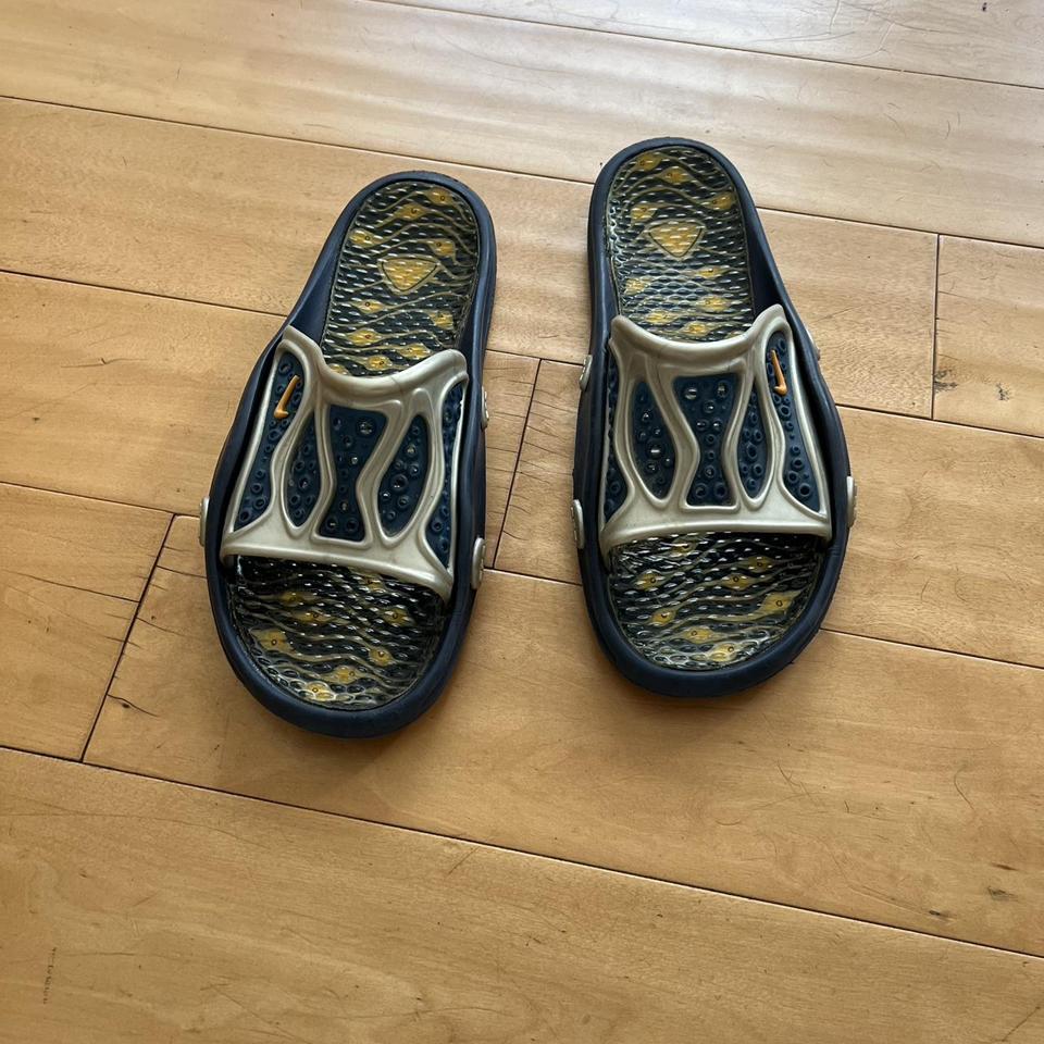 Nike shop acg slides