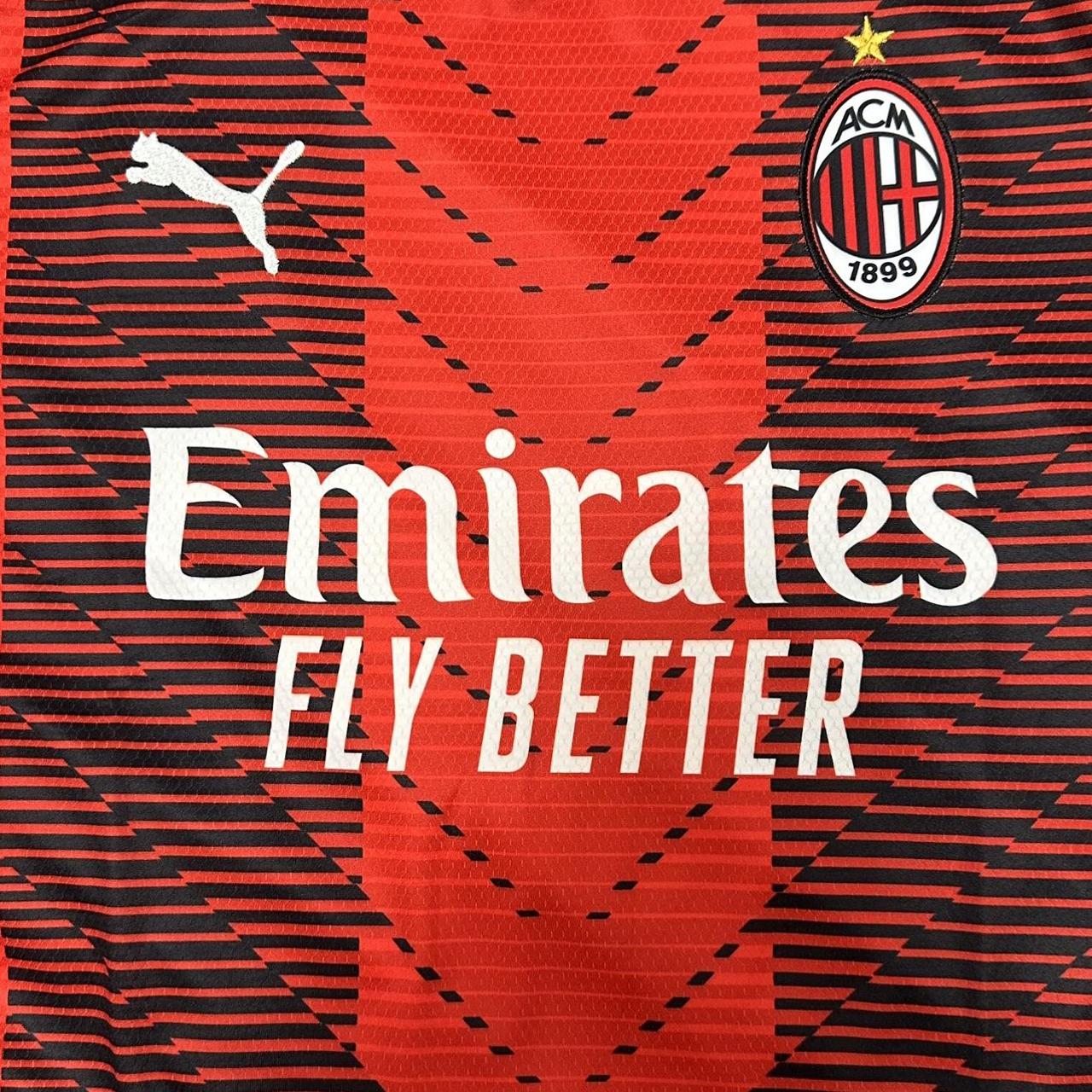 Maglietta calcio Milan - Depop