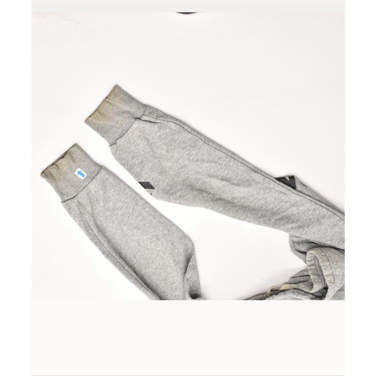 Converse Men's Grey Jumper (3)