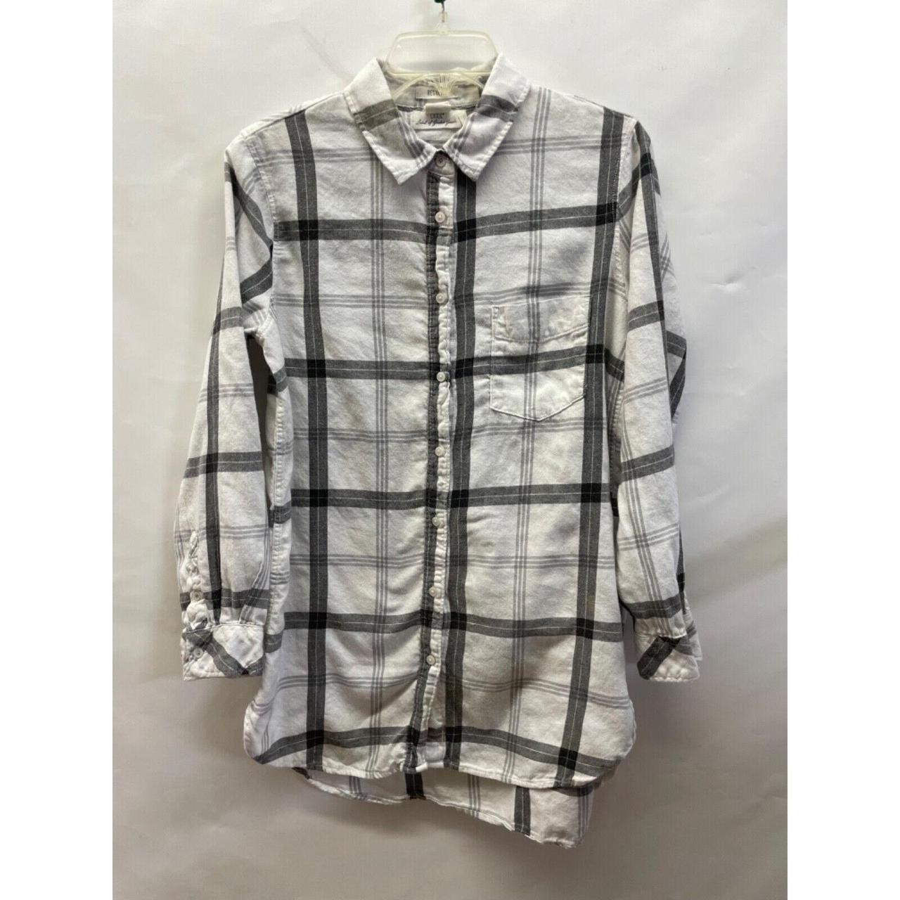 H&M Women's White Sweatshirt Depop