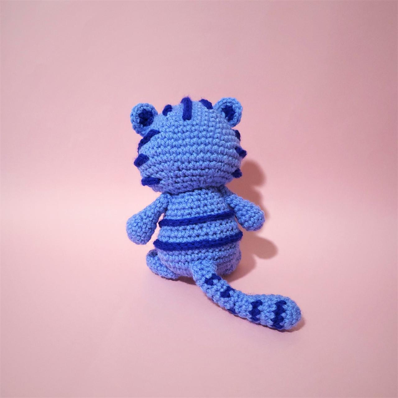 Blue tigey plush online