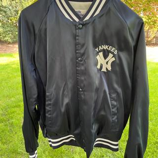 New York Yankees Vintage 80s Chalk Line Satin Bomber Jacket 