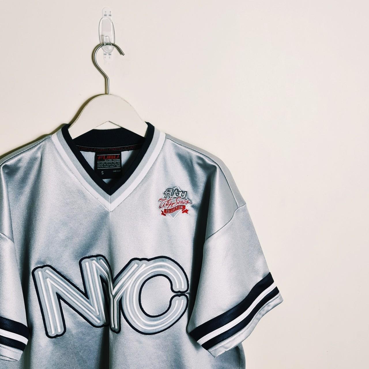 90s FUBU ゲームシャツ　アメフト　　Y2K レア　ヴィンテージ vintage y2k NYC silver Fubu jersey. FUBU 05 NEW YORK | Depop