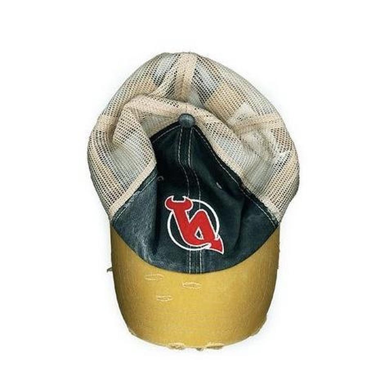 Basketcase B, trucker 