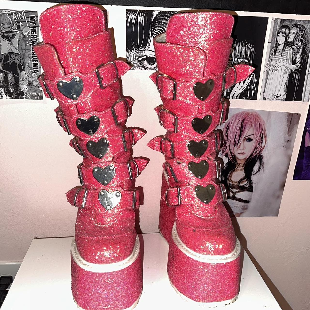 demonia swing 230 pink