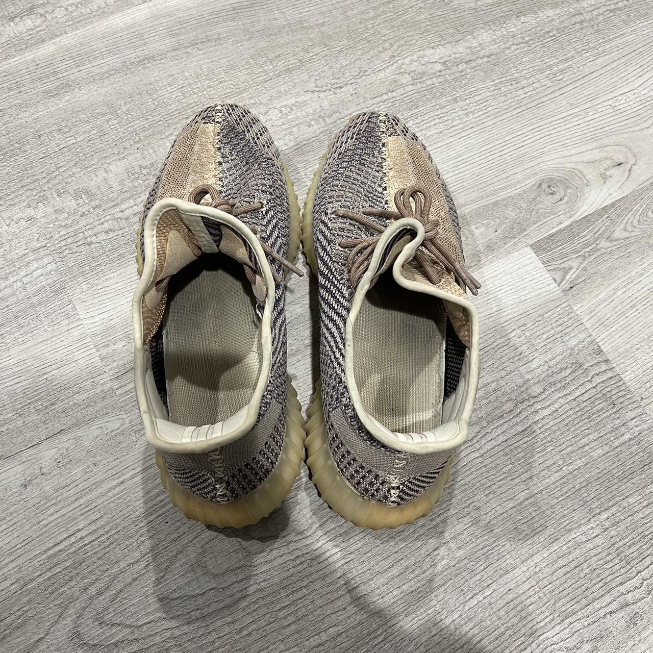 yeezy 350v2 ash pearl