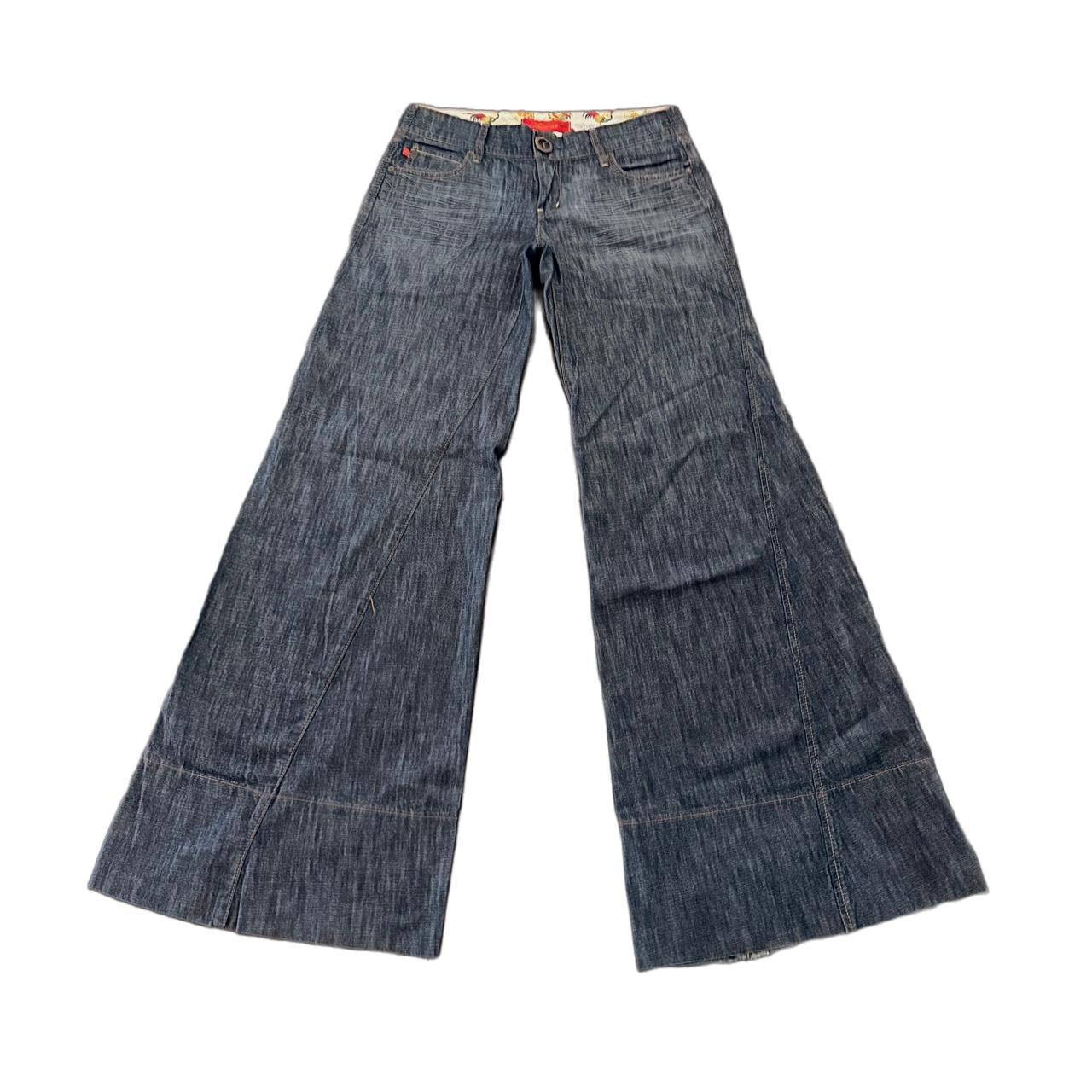 item listed by alannasthrifts