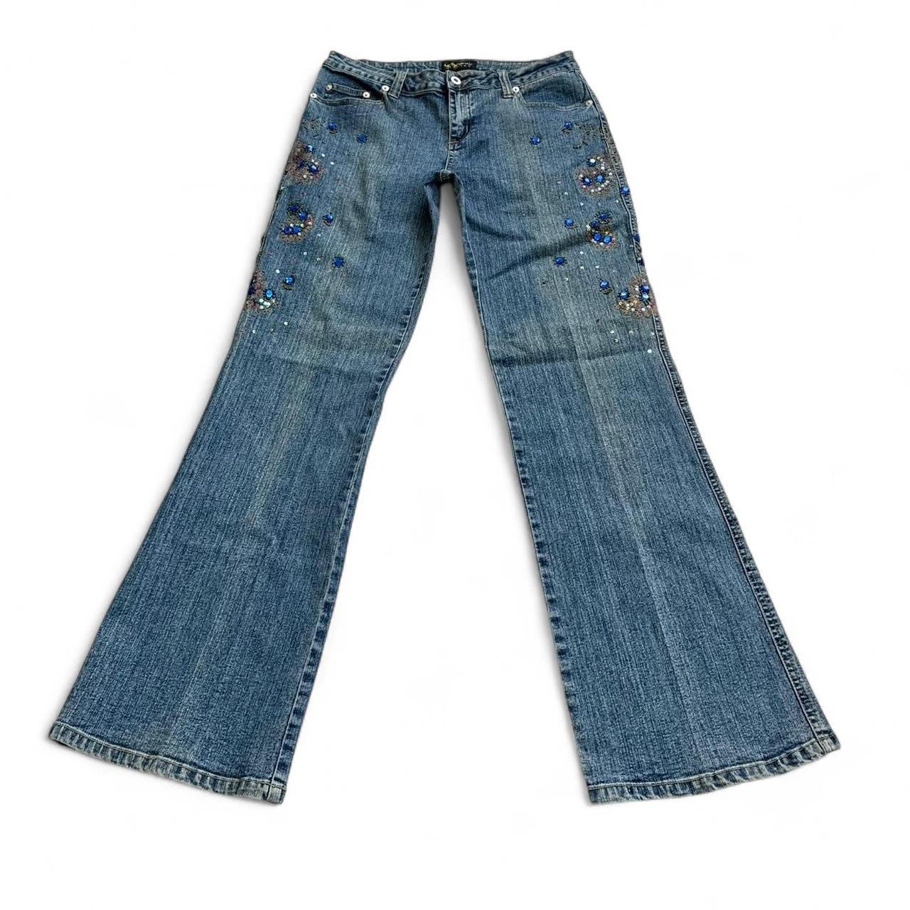 item listed by alannasthrifts