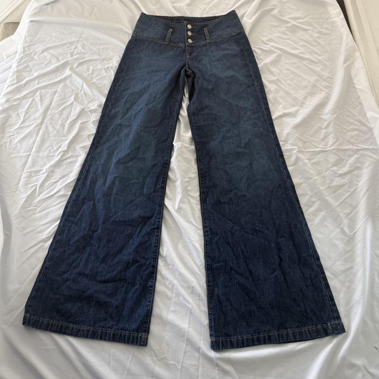 item listed by alannasthrifts