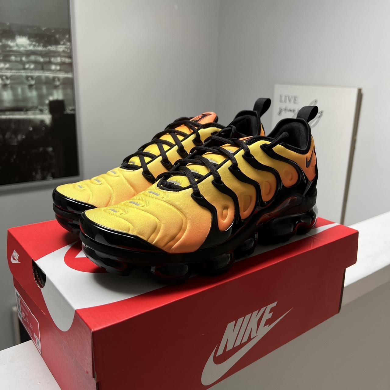 Nike air vapormax plus sunset sale