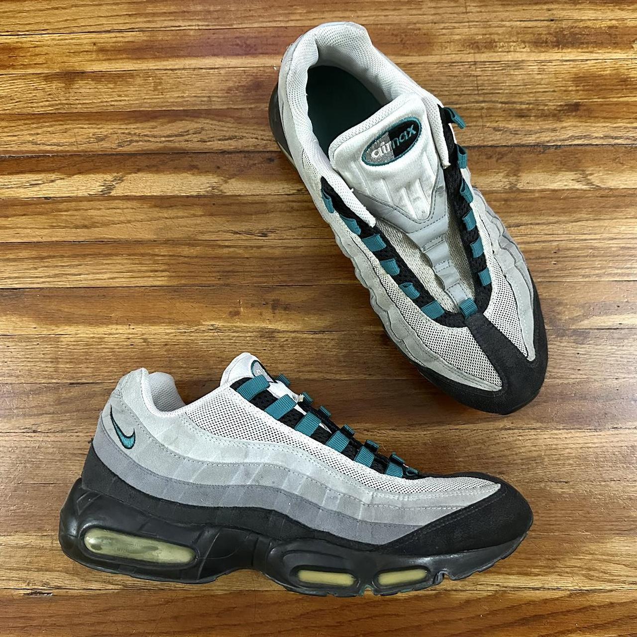 air max motion 2 rose