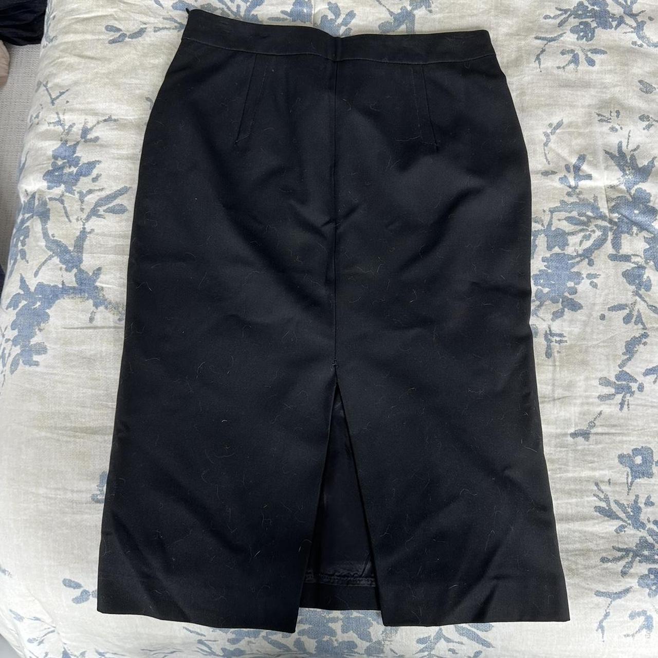 Zara pencil skirt, great work skirt! Size US,