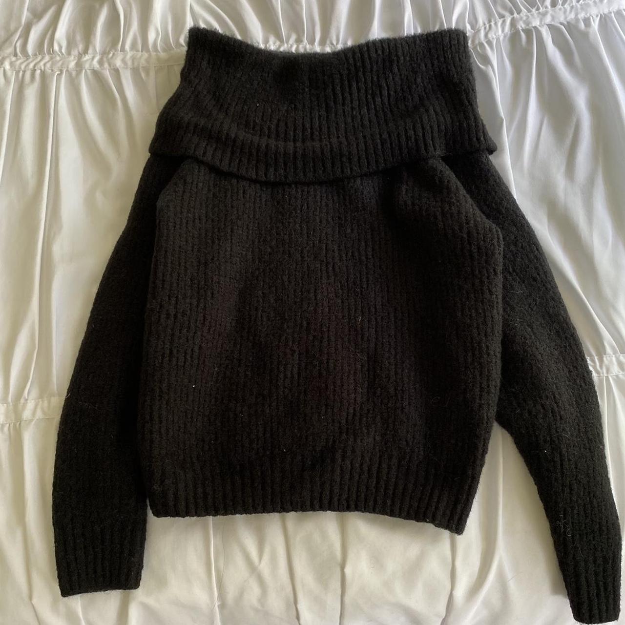 H&M off the shoulder sweater. It is so cute and so... - Depop