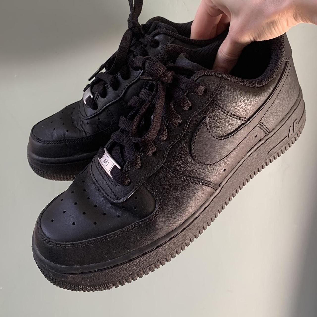 womens trainers black nike
