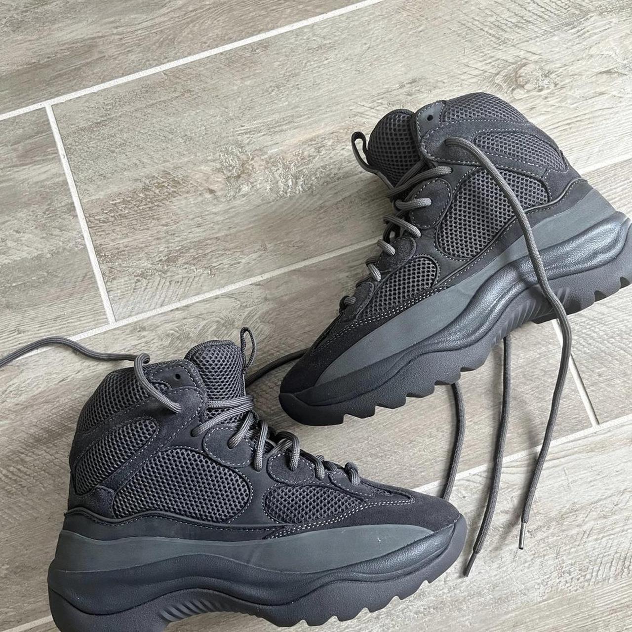 size 6 adidas originals yeezy boots