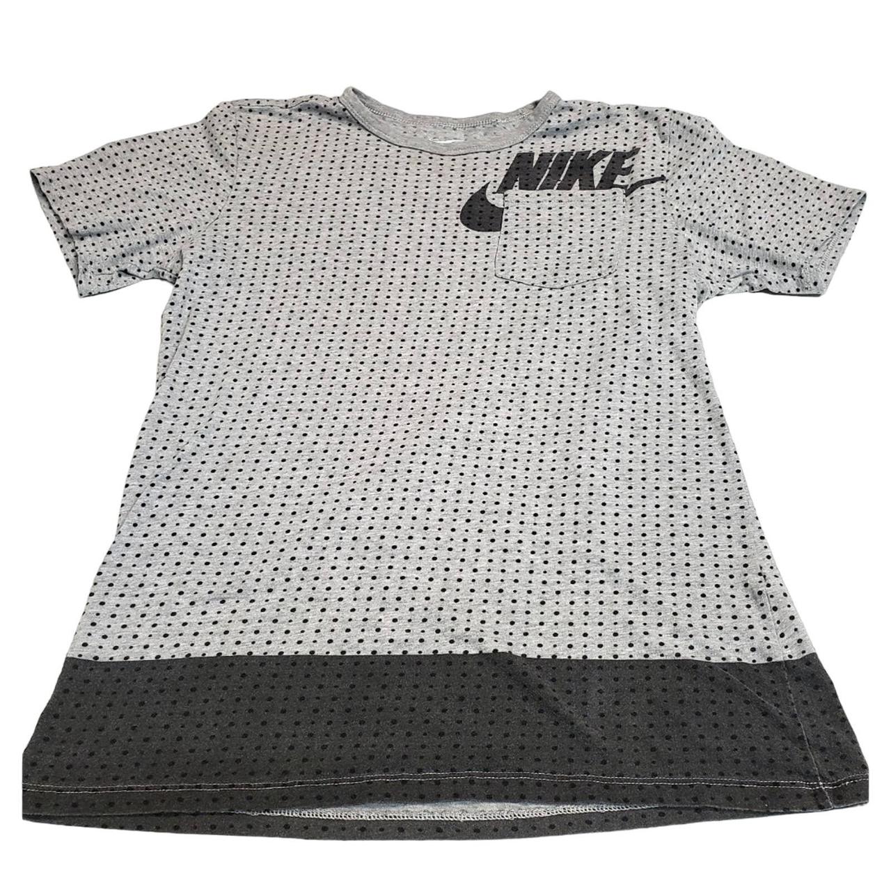 Polka dot nike shirt online