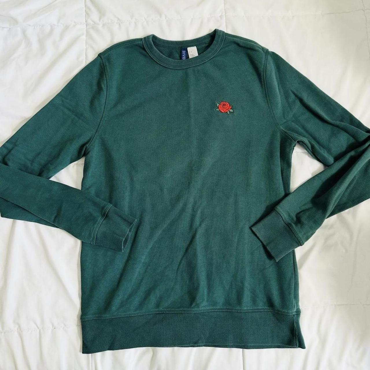 H M green sweatshirt with embroidered rose Size Depop