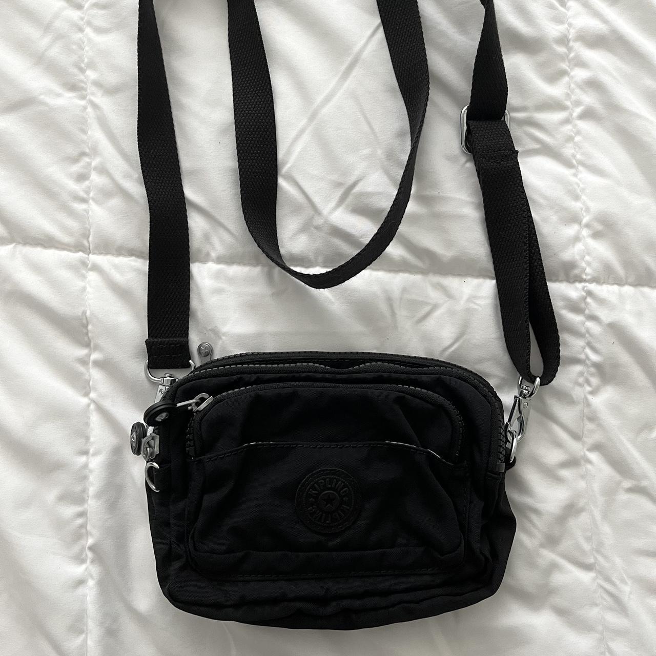 Kipling purse/fanny pack - Depop