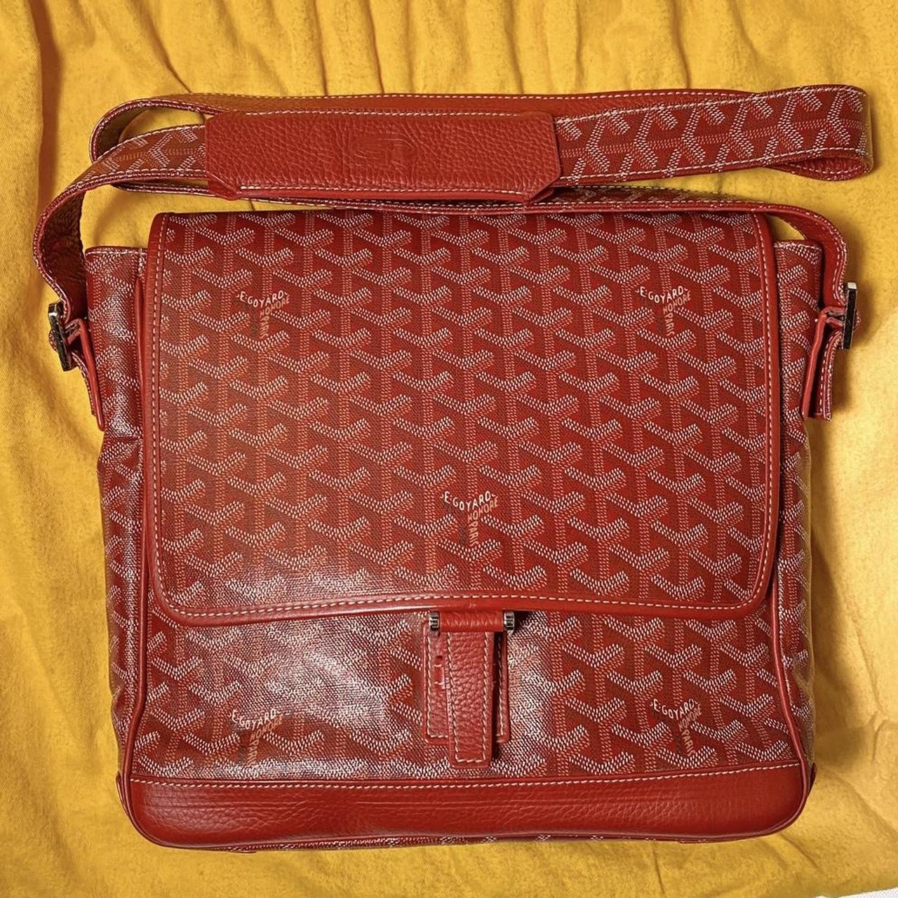 バッグ GOYARD Happy Friday, Fashionistas! ✨Travel like a @okcthunder
