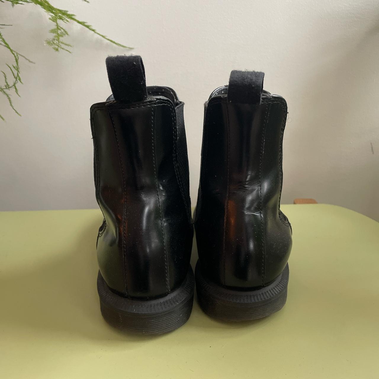 Dr martens sales pascal boanil brush