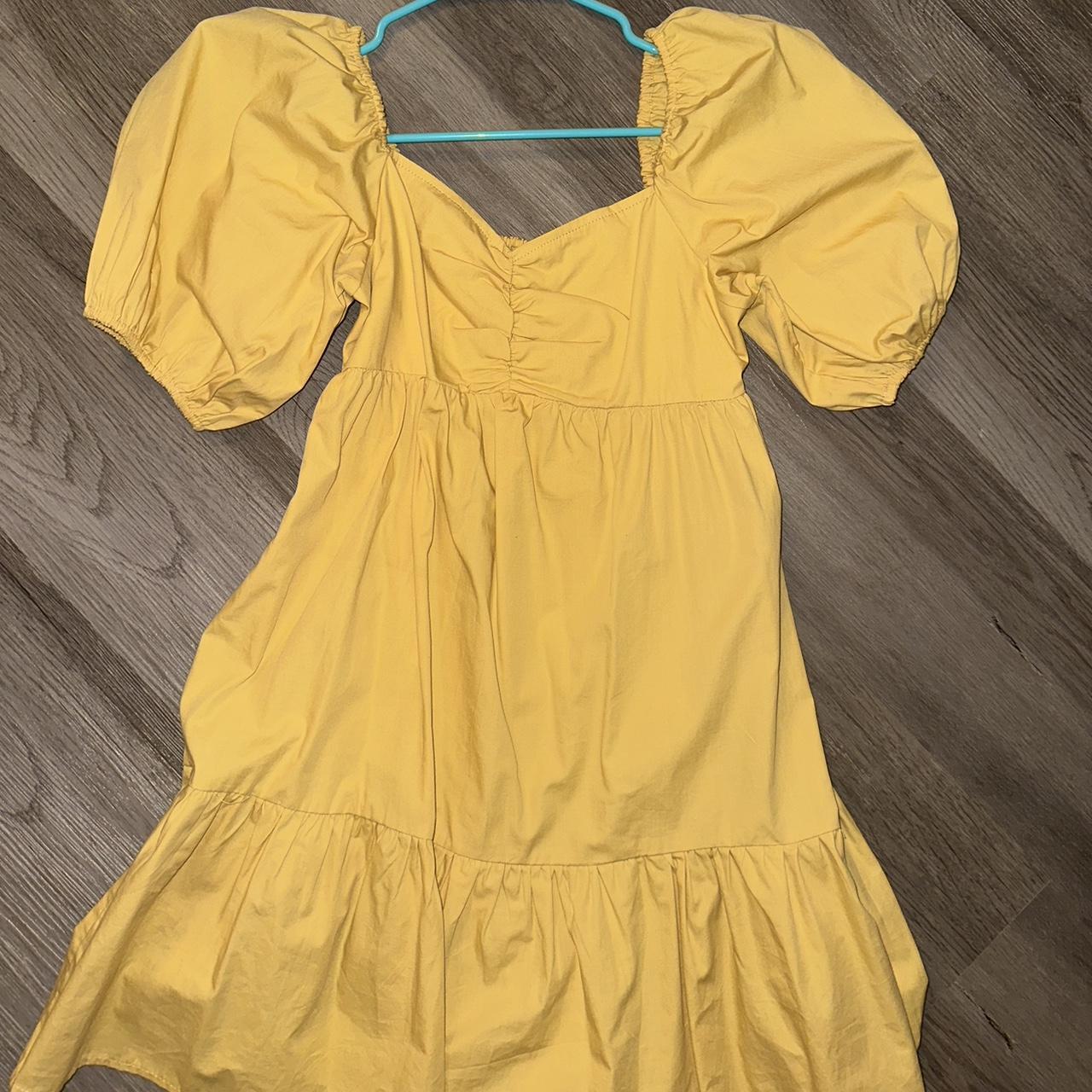 Yellow billabong dress - Depop