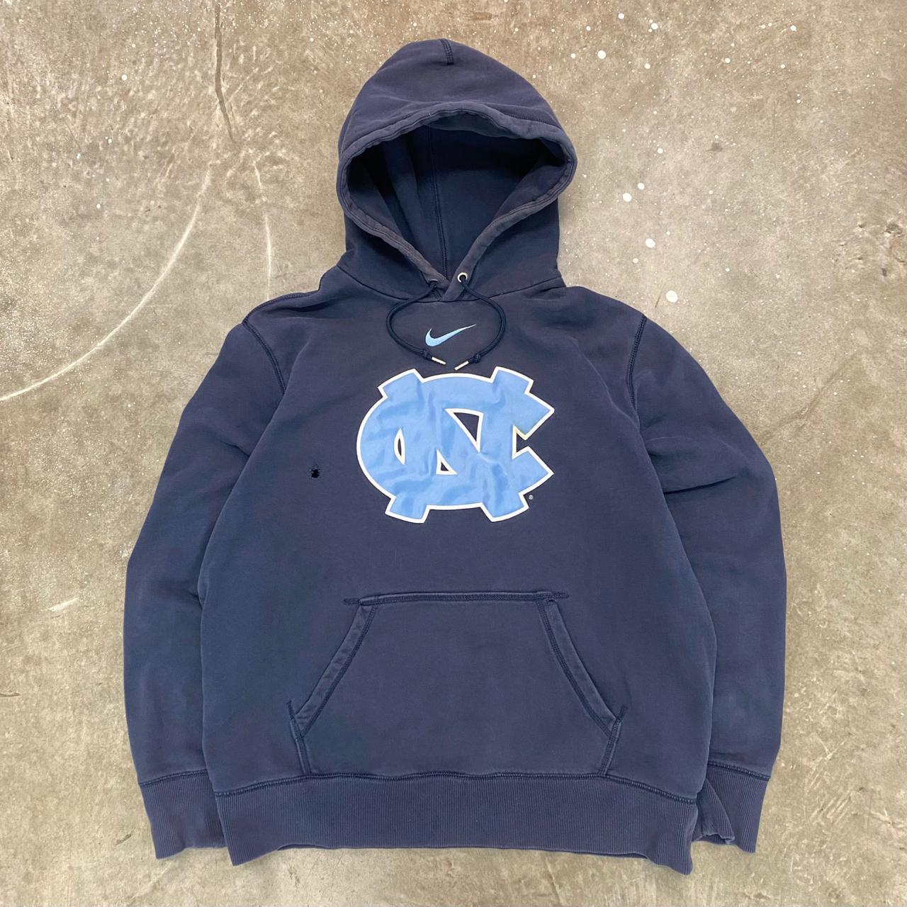 Faded Nike UNC Chapel Hill Tarheel Center Swoosh... - Depop