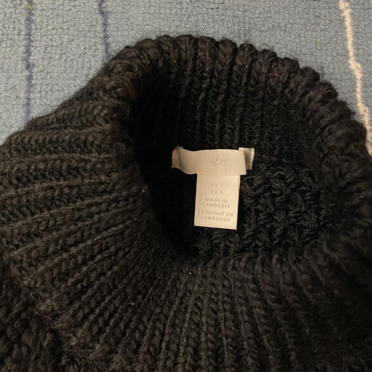 H M chunky cable knit sweater in black color Size Depop