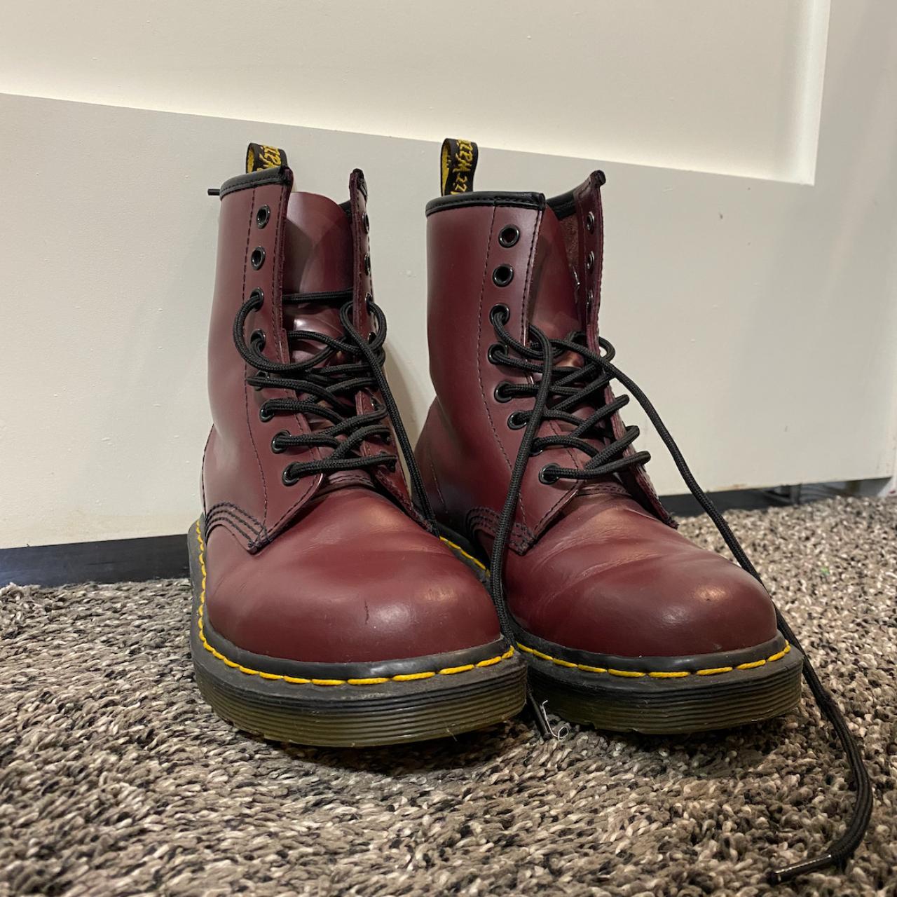 Dr martens hot sale burgundy boots