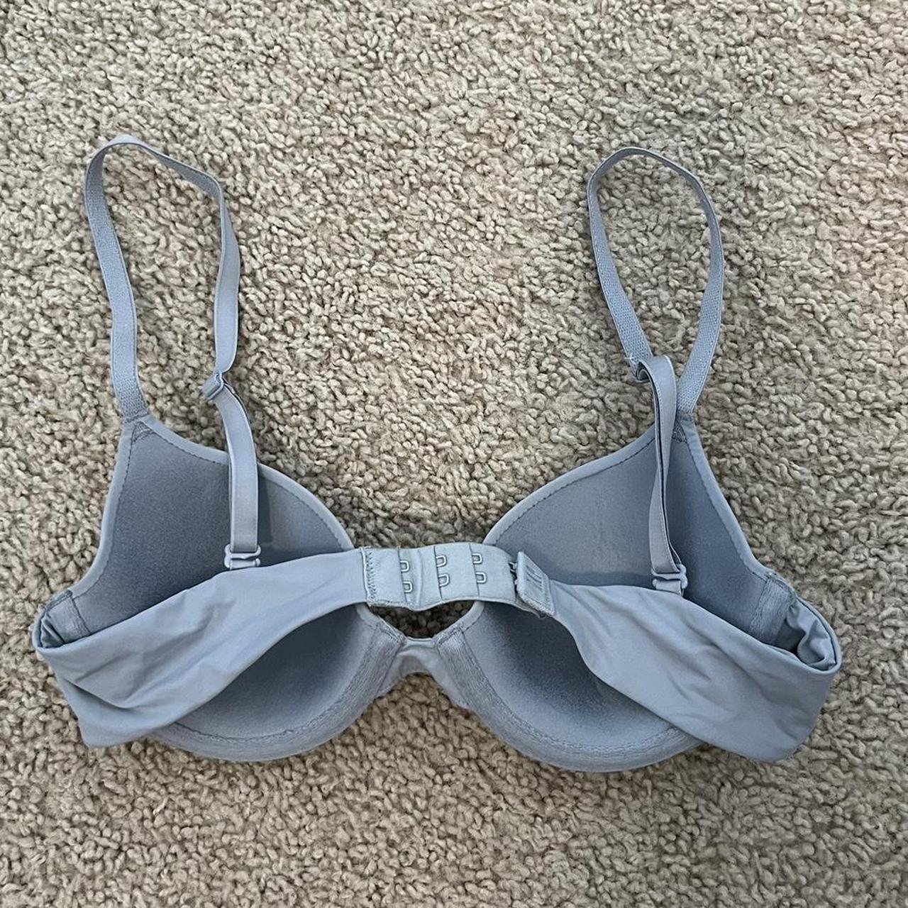 Gap Women's Grey Bra | Depop