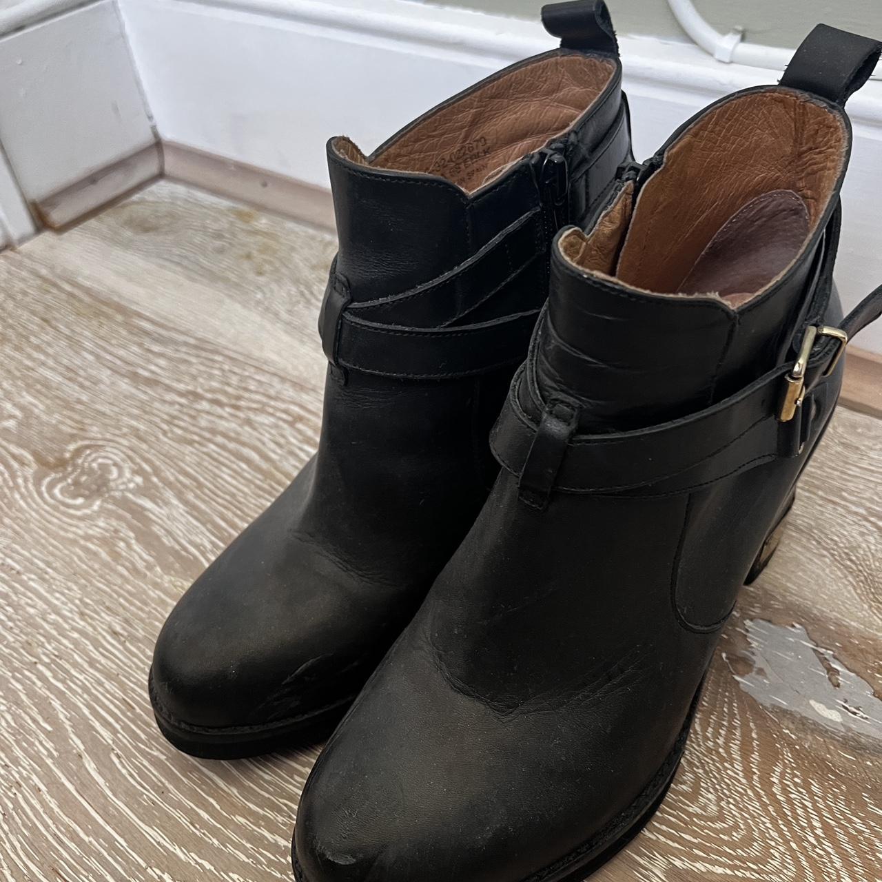 Topshop on sale gold boots