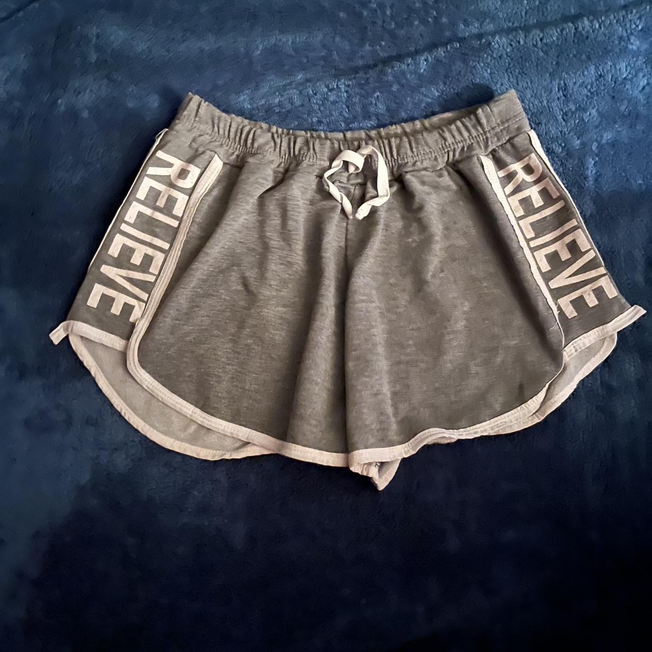 item listed by constance_xoxo