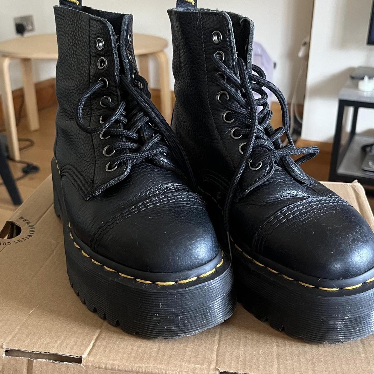 Dr martens sinclair 37 best sale