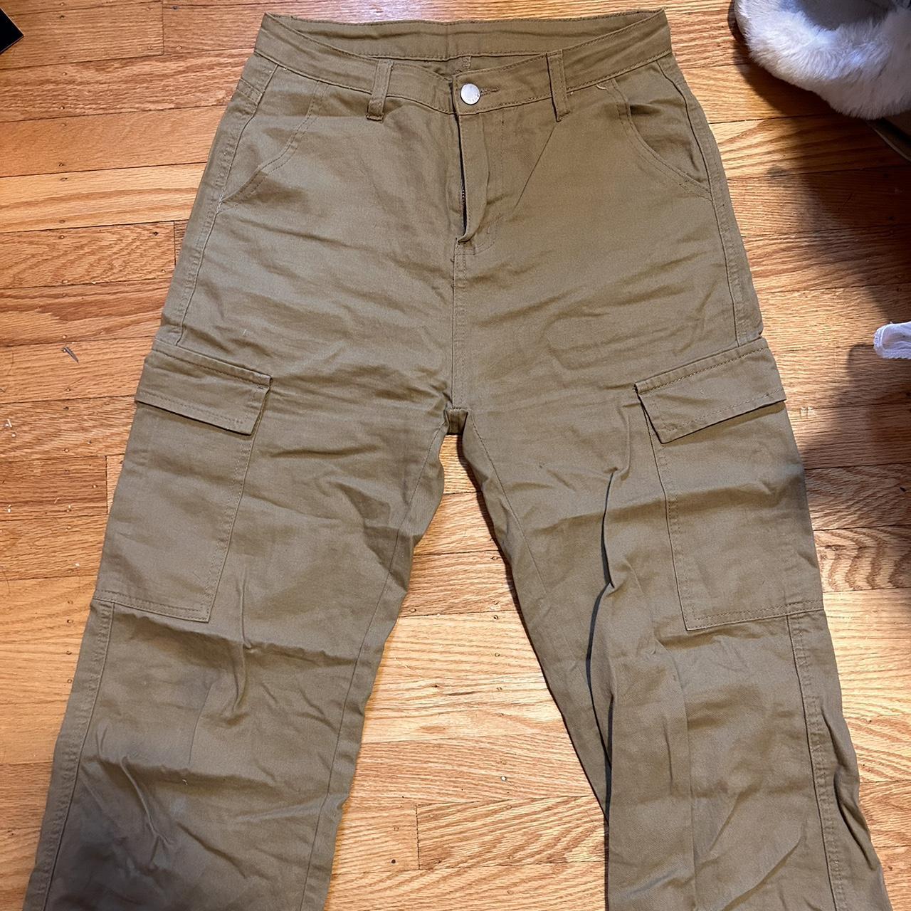 Tan Cargo Pants with Grunge Style