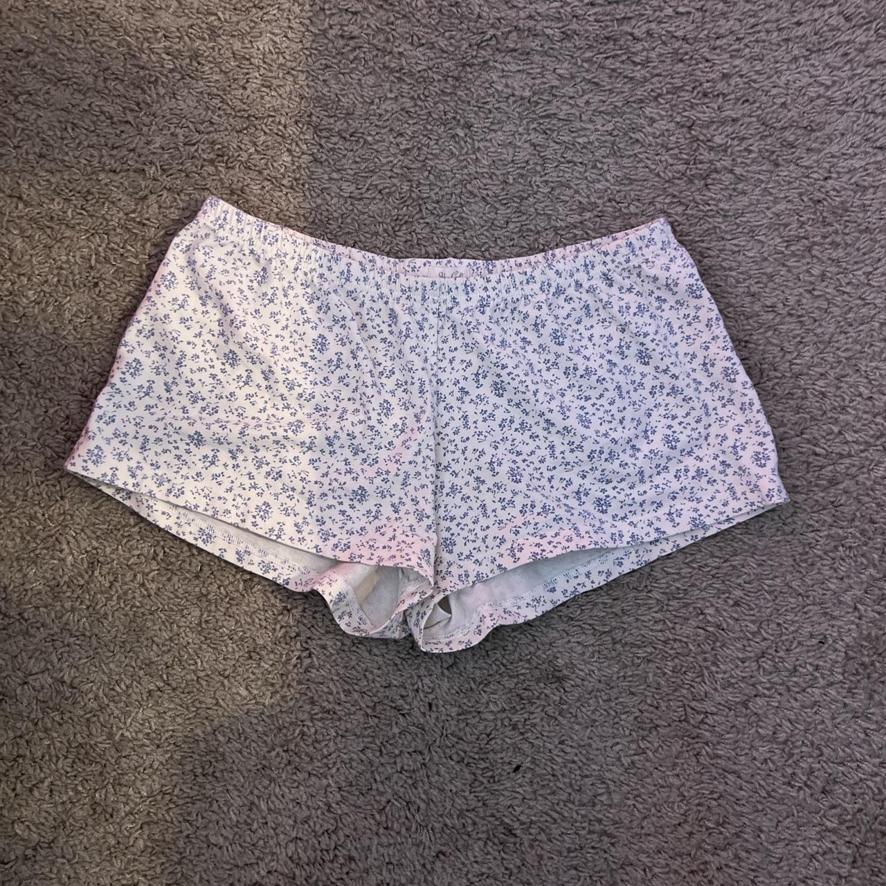 Brandy Melville Women's White and Blue Shorts