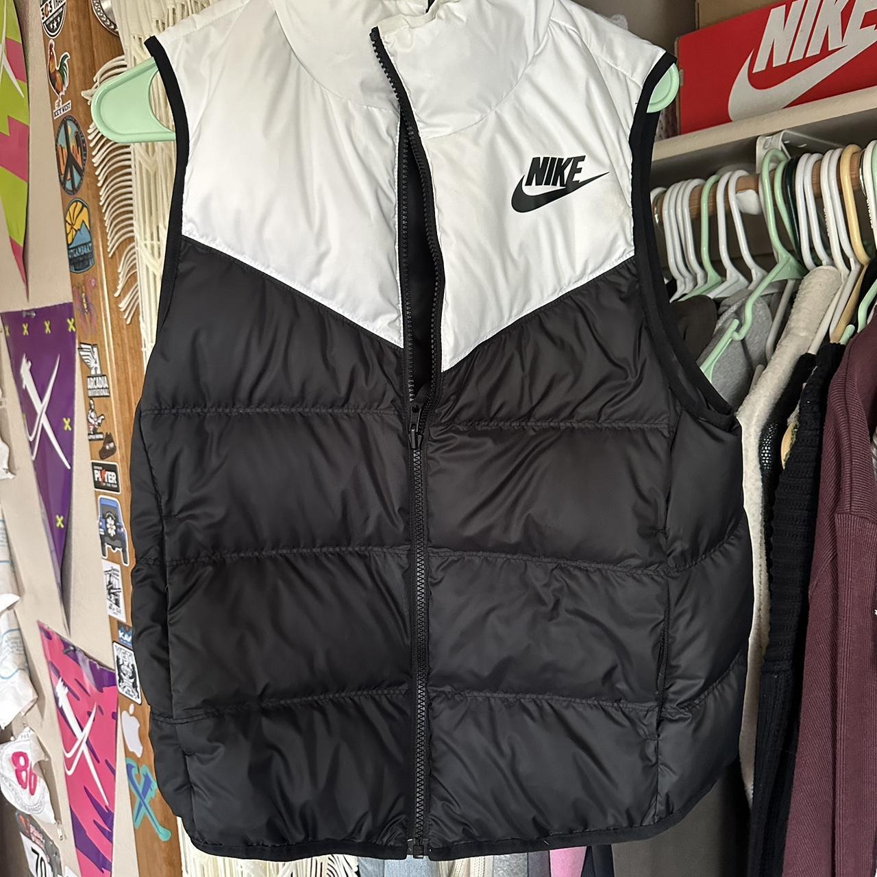 nike puffer vest womens