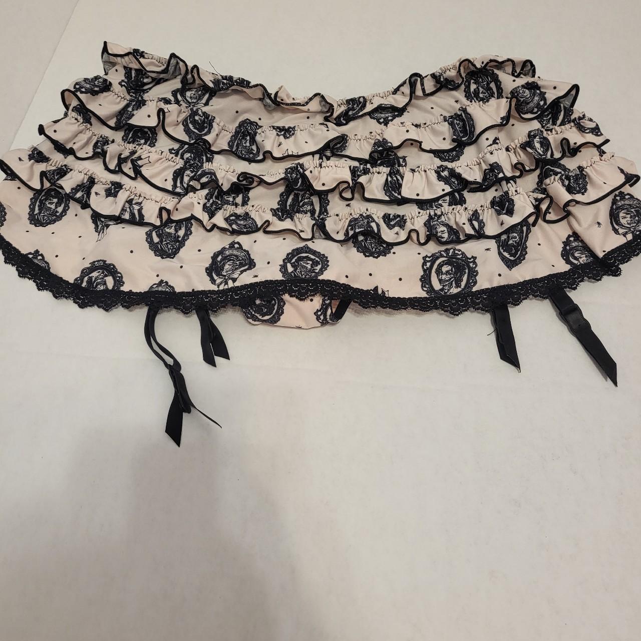 Hot topic pride prejudice and zombies skirted Depop