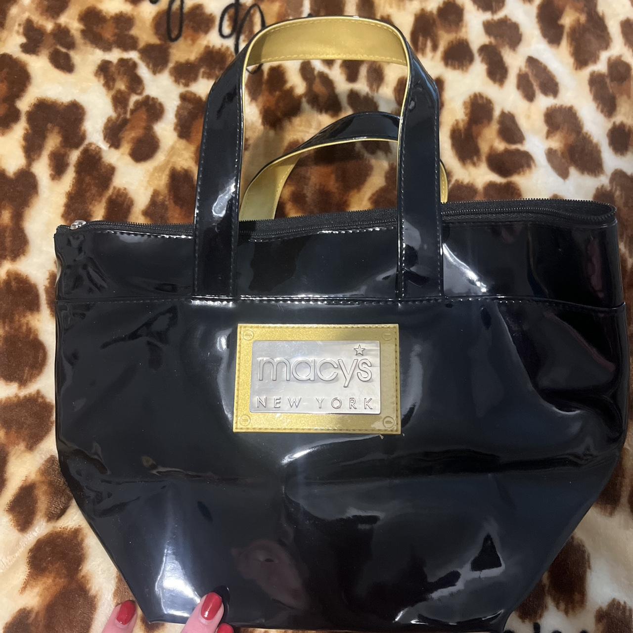 item listed by lexi_dev