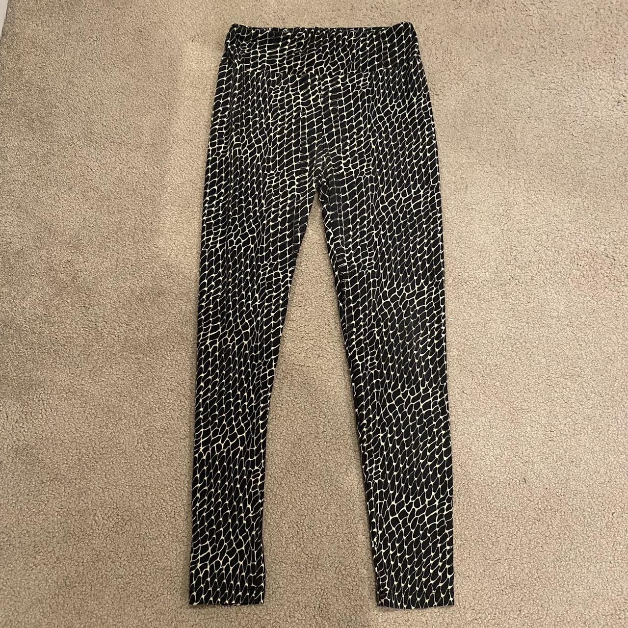 Lularoe Leggins / yoga pants - one size ( would - Depop