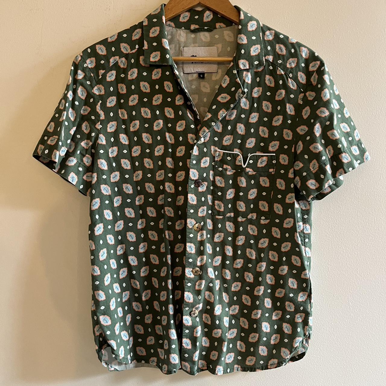 Tombolo palm mosaic green shirt perfect for summer... - Depop