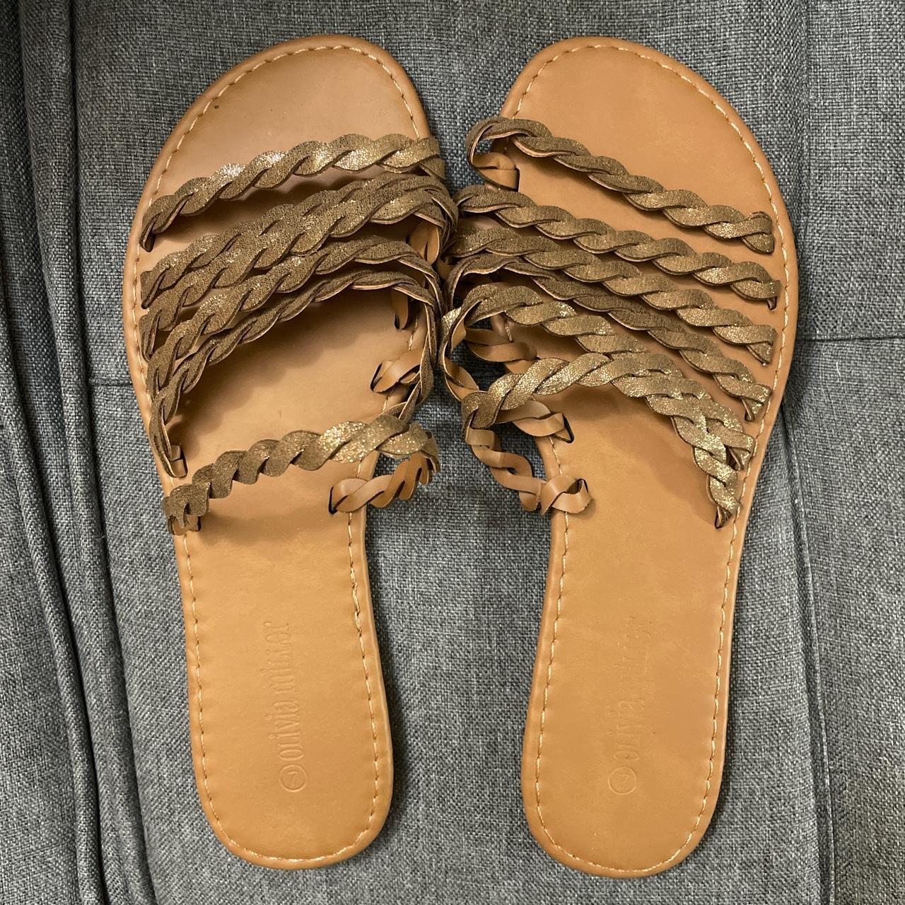 Olivia miller hot sale flip flops